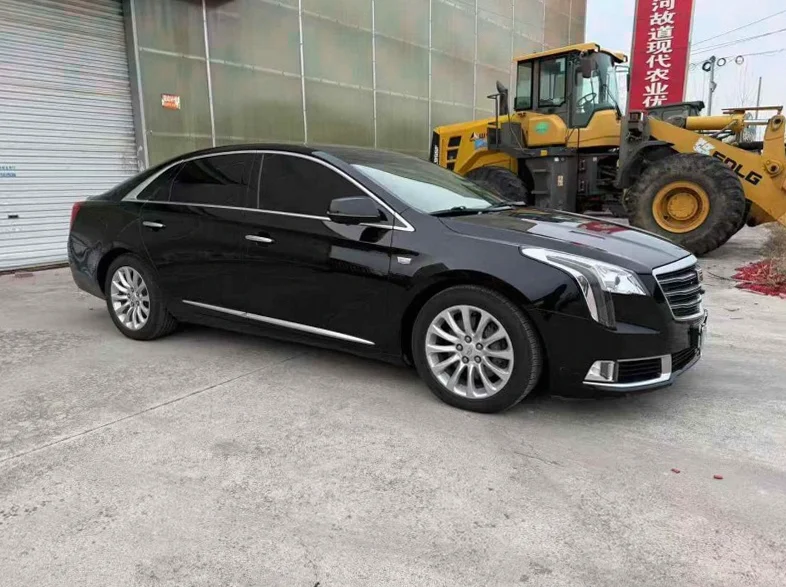 凯迪拉克XTS 正面外观二