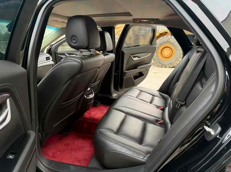 凯迪拉克XTS 内饰前排