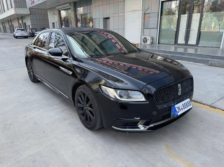 林肯大陆 后面外观一