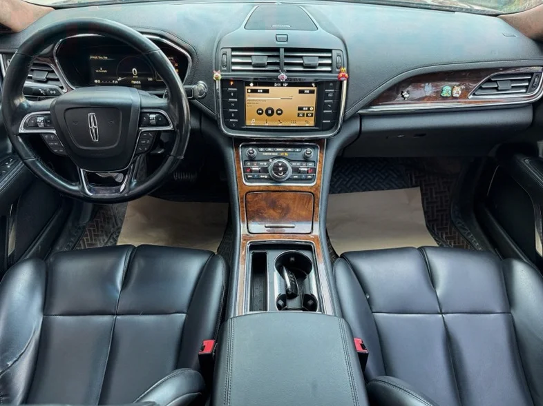 林肯大陆 后面外观二