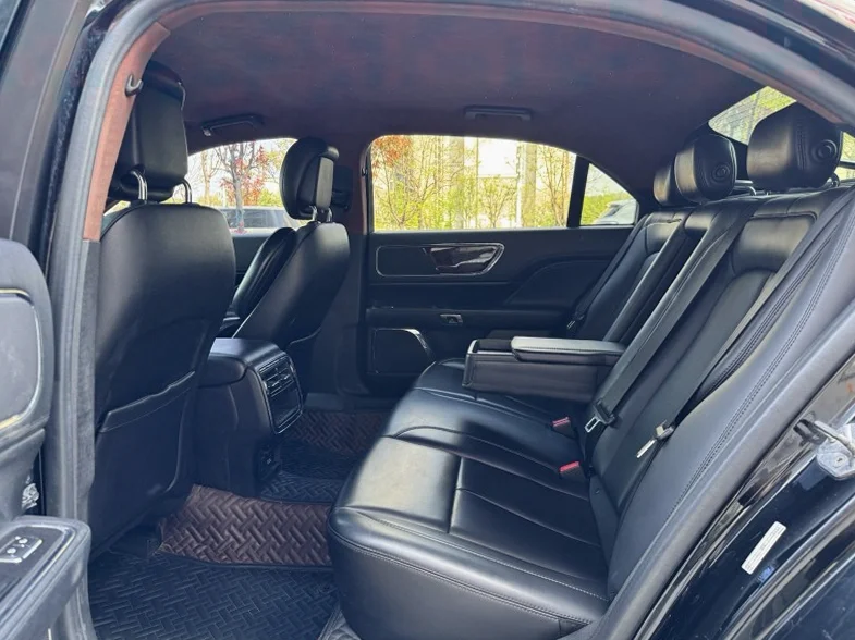 林肯大陆 后面外观三