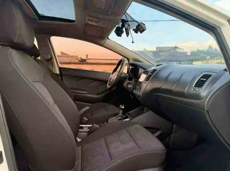 起亚K3 后面外观三