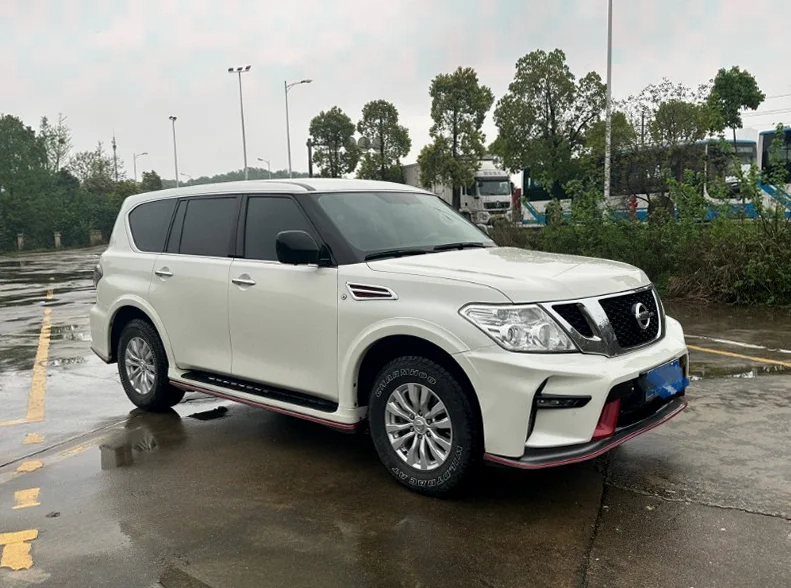 日产途乐 正面外观二