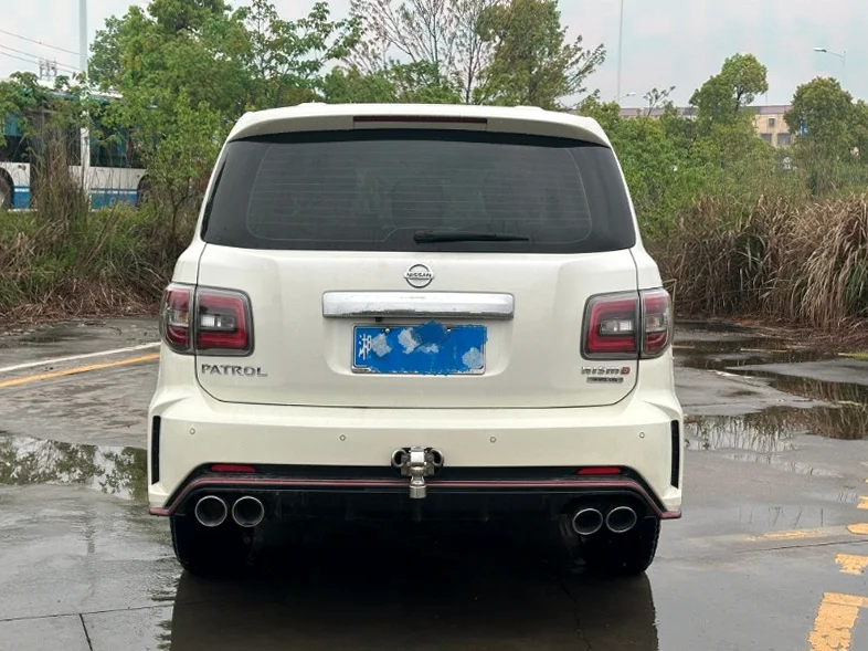 日产途乐 内饰后排