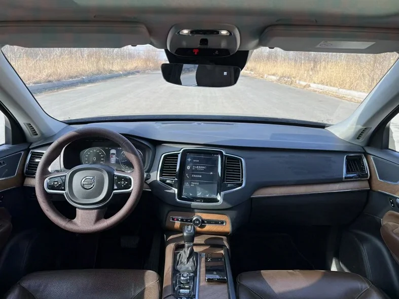 沃尔沃XC90 后面外观三