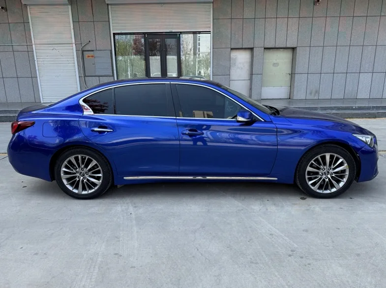 英菲尼迪Q50L 后面外观一