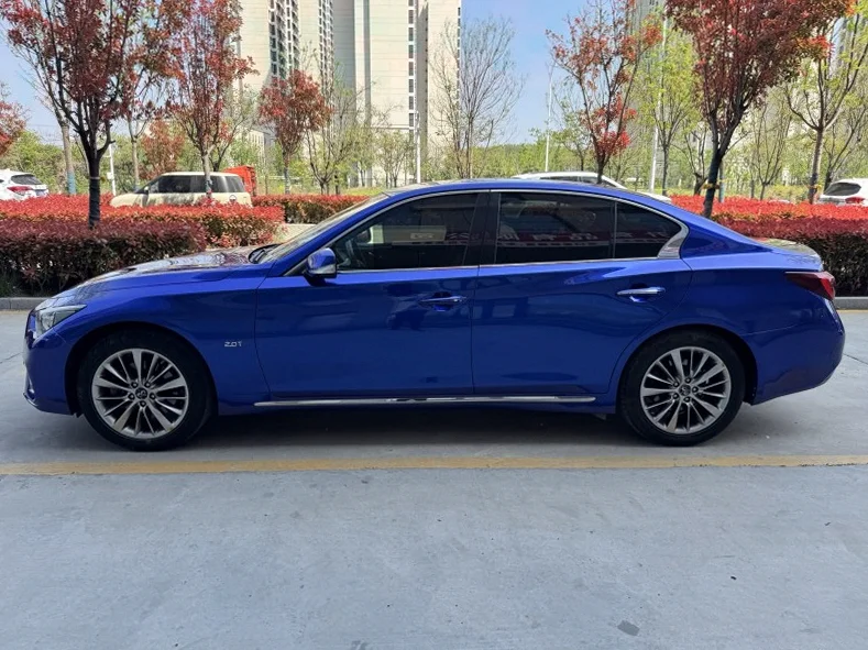 英菲尼迪Q50L 后面外观三