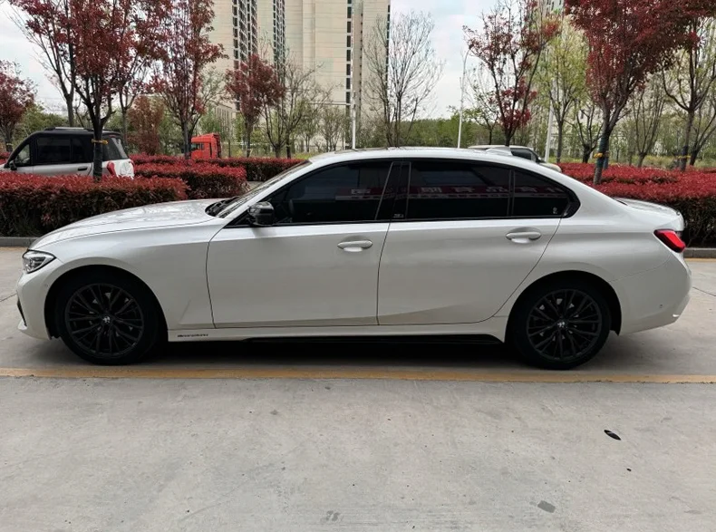 宝马3系 后面外观三