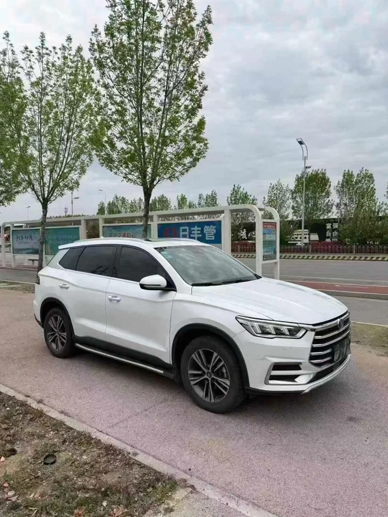 比亚迪宋 正面外观三