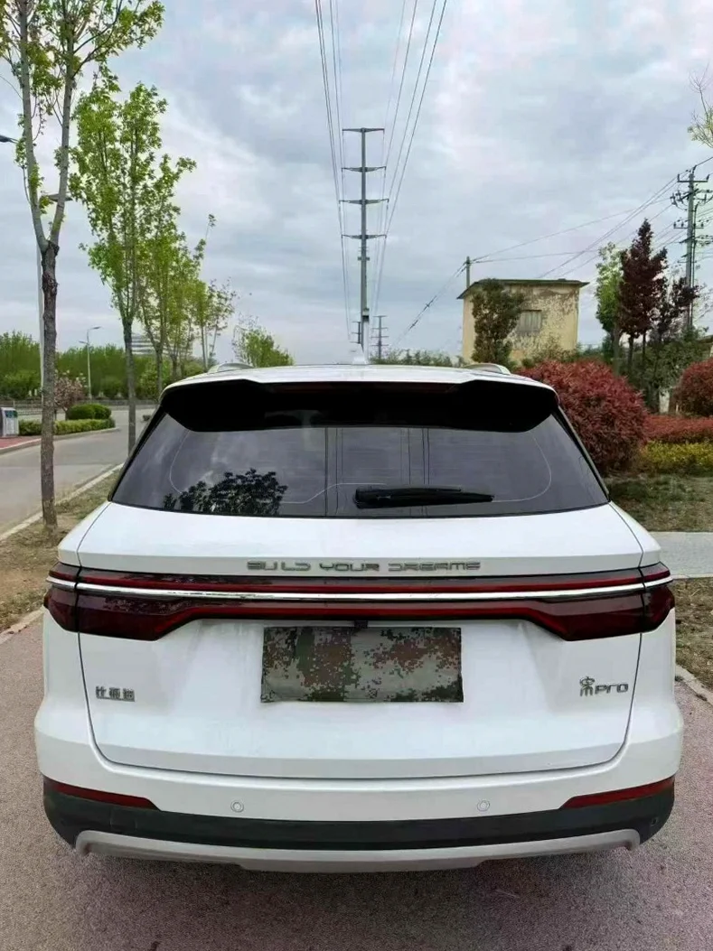 比亚迪宋 驾驶室