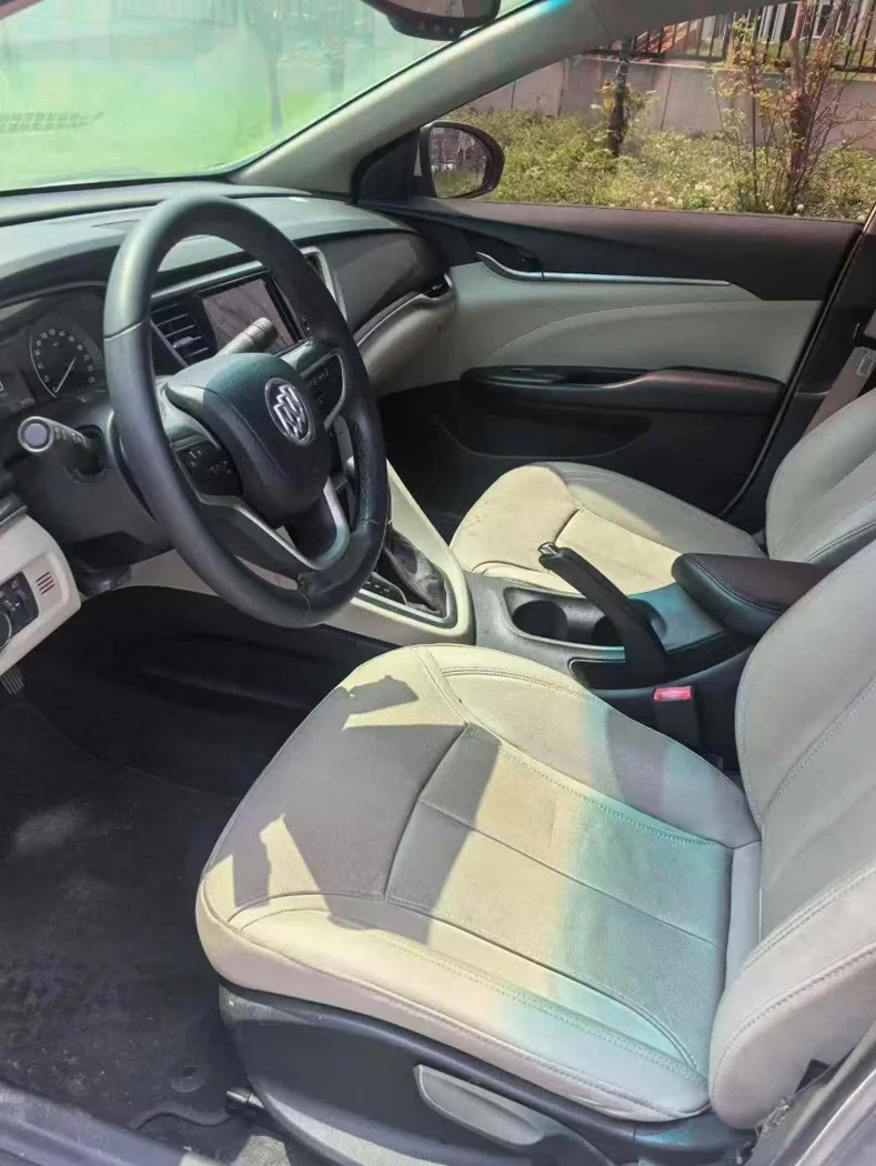 别克英朗 后面外观一