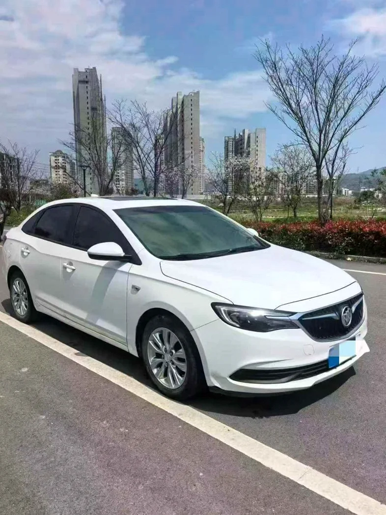 别克英朗 正面外观二