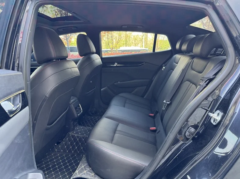 东风奕炫 后面外观三