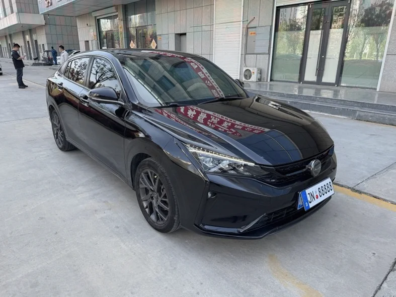 东风奕炫 后面外观一