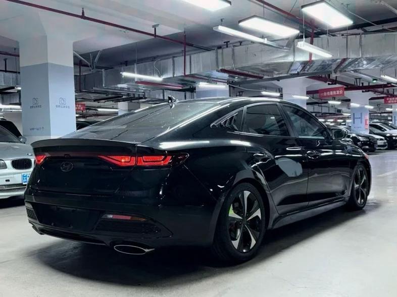 现代菲斯塔 后面外观三