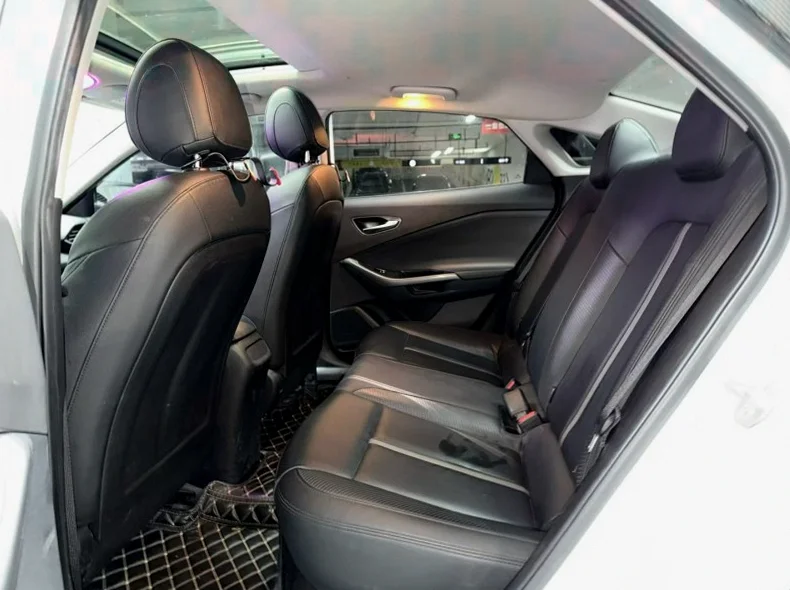 现代菲斯塔 后面外观一