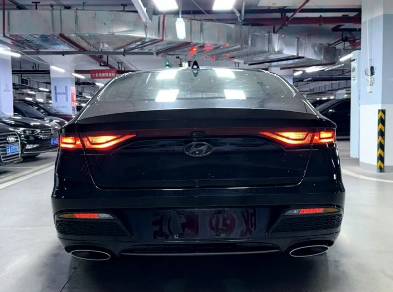 现代菲斯塔 内饰前排