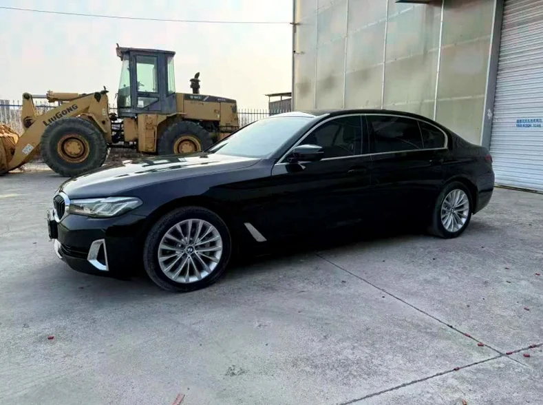 宝马5系 正面外观三