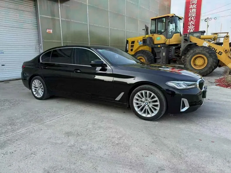 宝马5系 正面外观二