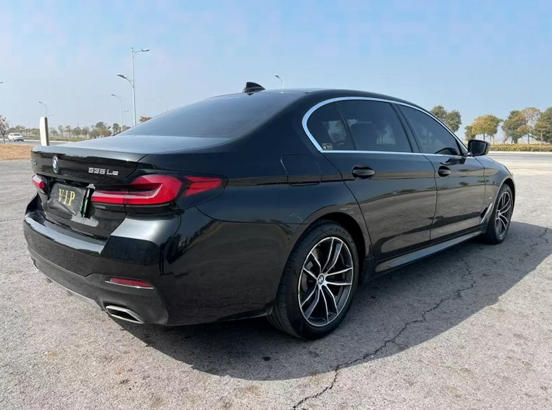 宝马5系 驾驶室