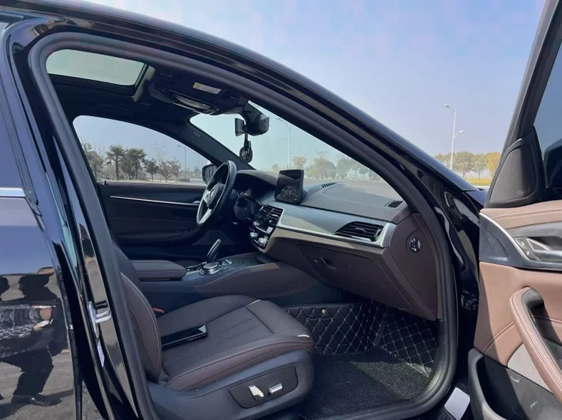 宝马5系 后面外观三