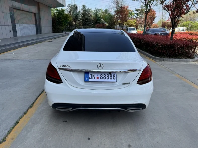 奔驰C 内饰后排