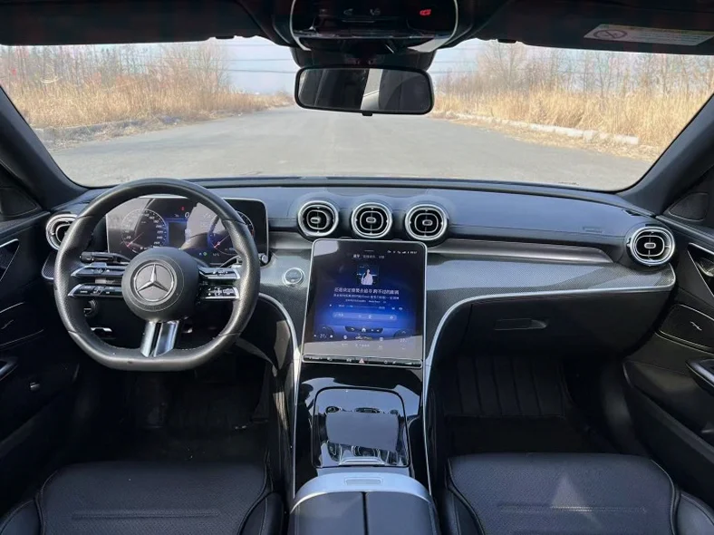 奔驰C 内饰后排