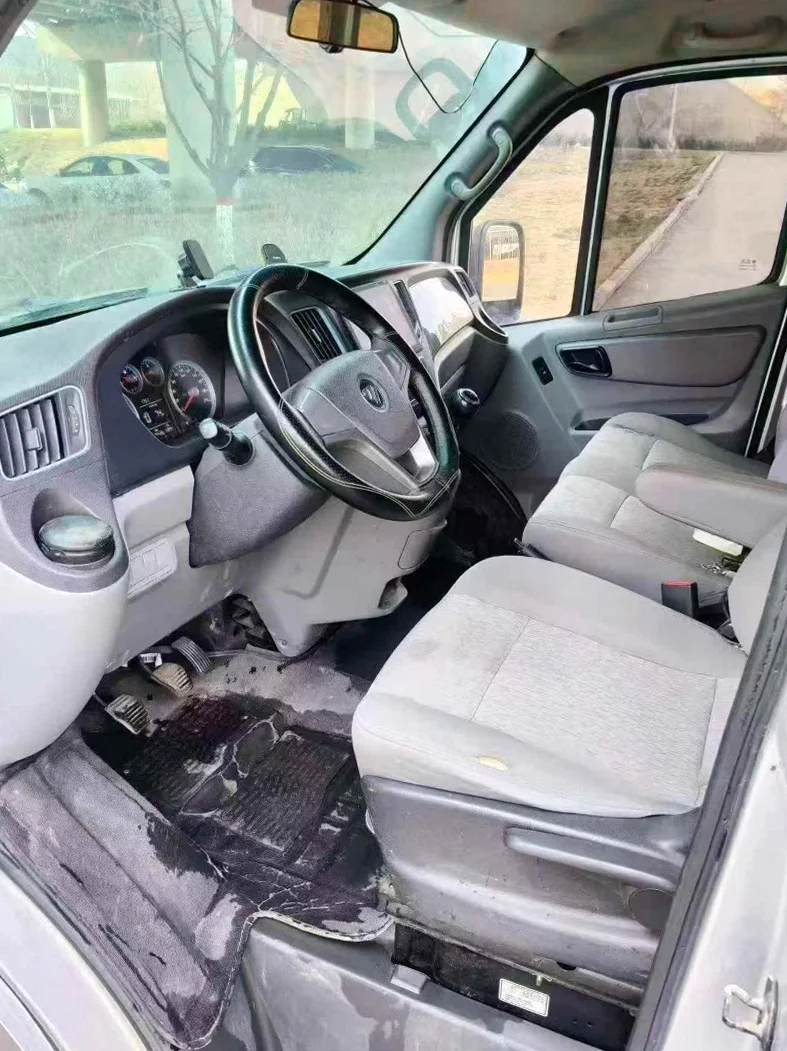 福田图雅诺 后面外观一