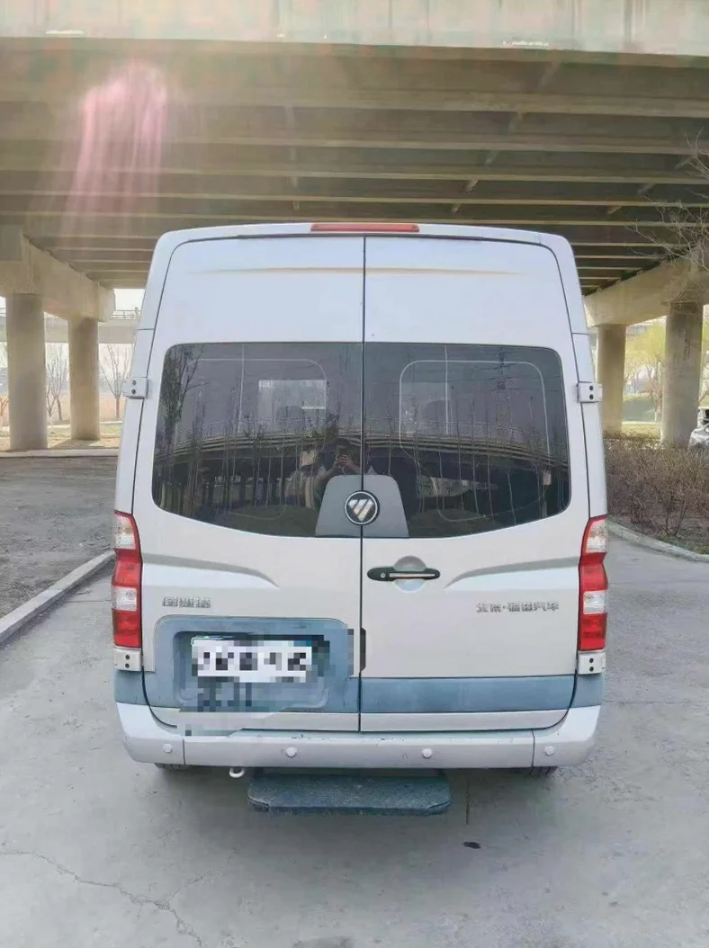 福田图雅诺 驾驶室