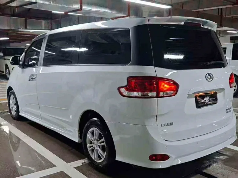 大通G10 内饰前排