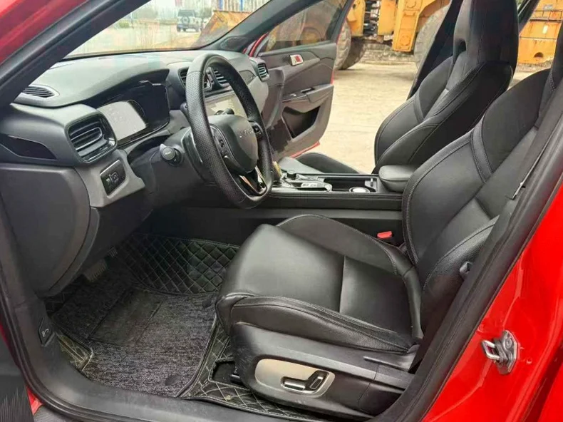 领克03 后面外观一