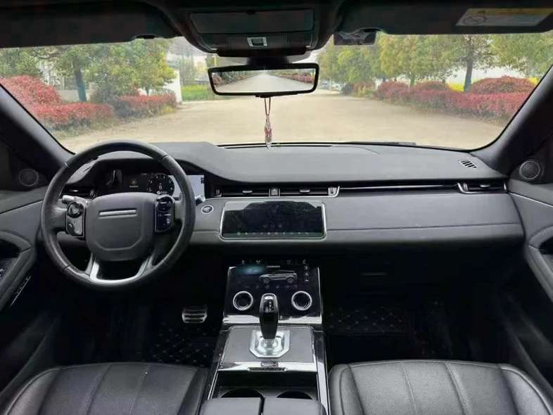 路虎极光 后面外观三