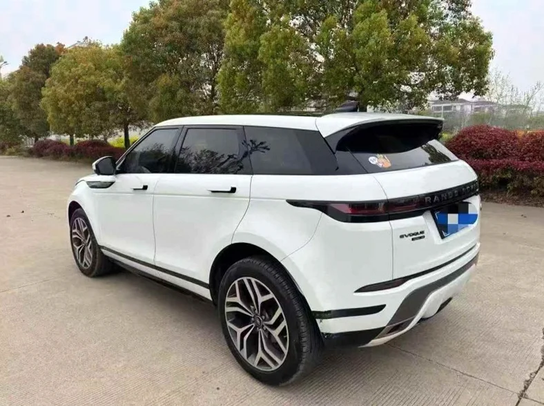 路虎极光 内饰前排