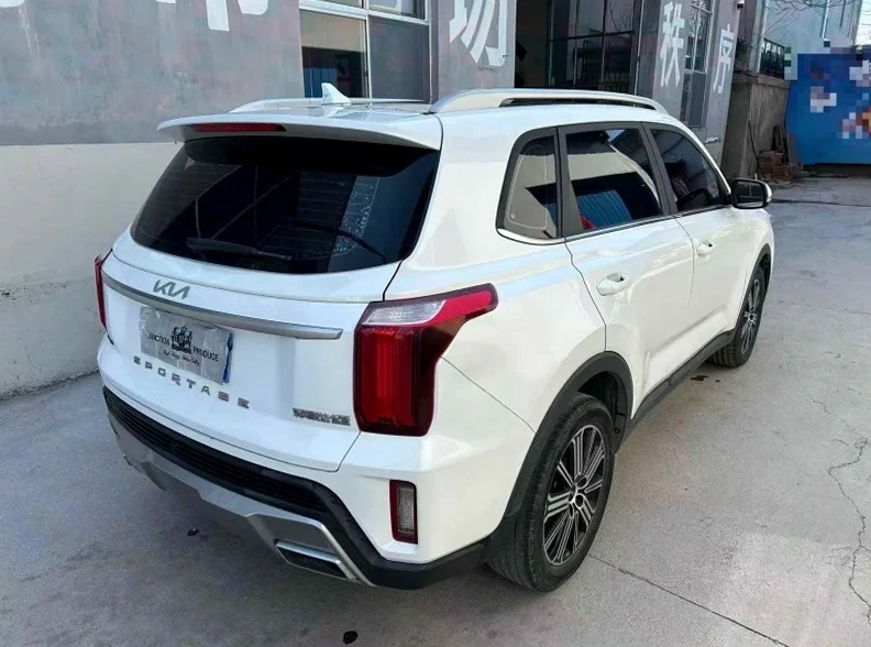 起亚智跑 内饰前排