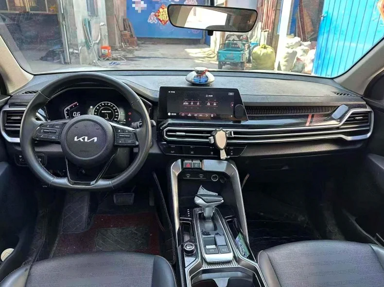 起亚智跑 后面外观二