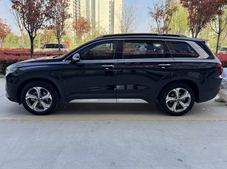 现代新胜达 后面外观三