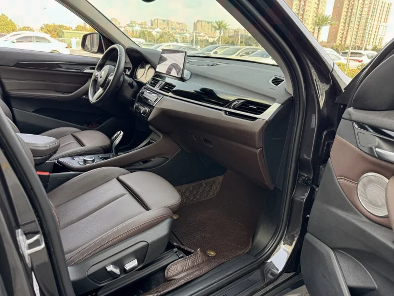 X1宝马 内饰前排