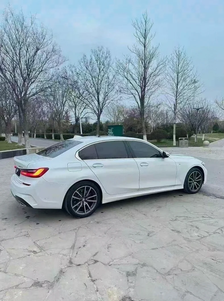 宝马3系 内饰后排