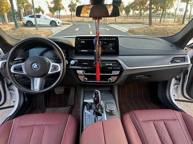 宝马5系 内饰前排
