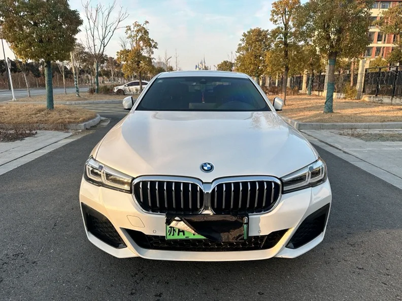 22年宝马535Le M运动套装插电式混动高配