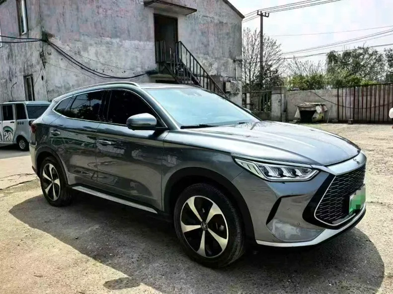 比亚迪宋 正面外观三