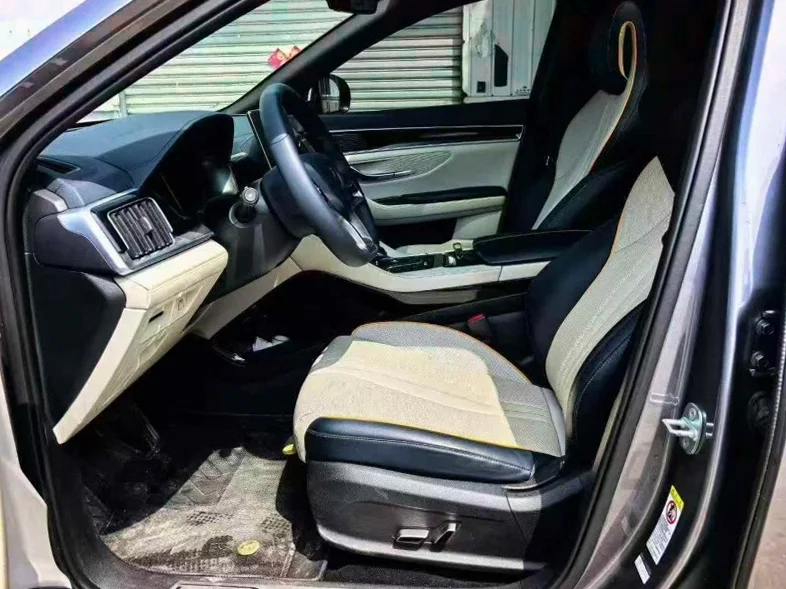 比亚迪宋 后面外观一