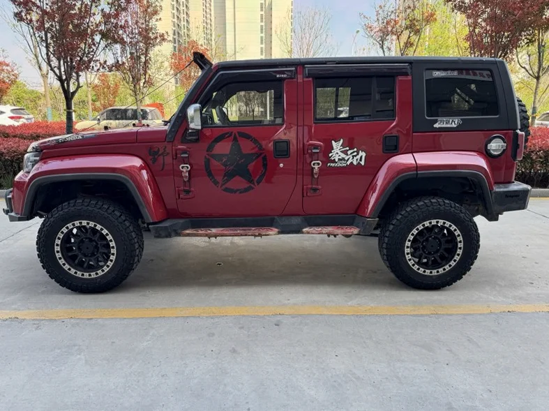 北京BJ40 内饰前排