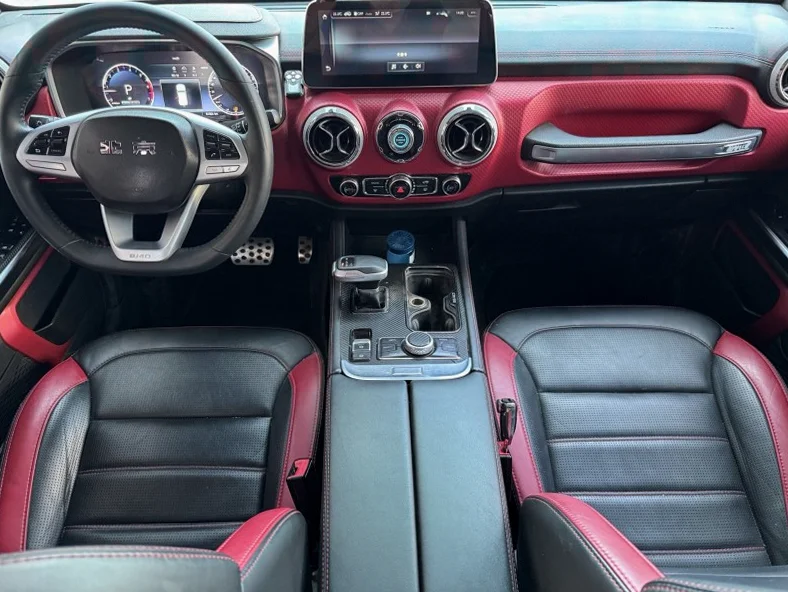 北京BJ40 后面外观三