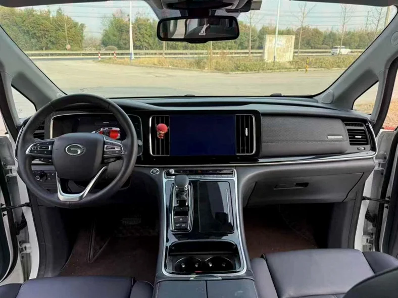 传祺M8 后面外观二