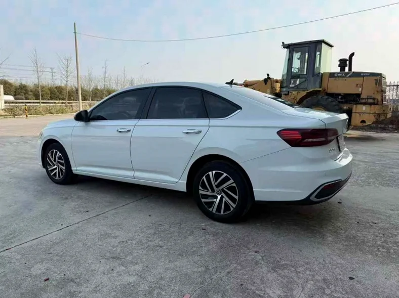 大众朗逸 内饰后排