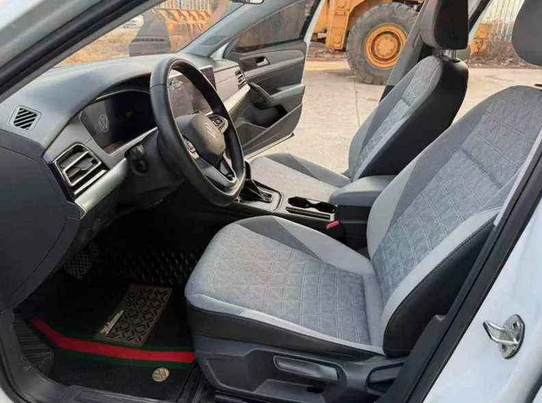 大众朗逸 后面外观一