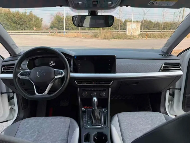 大众朗逸 后面外观二