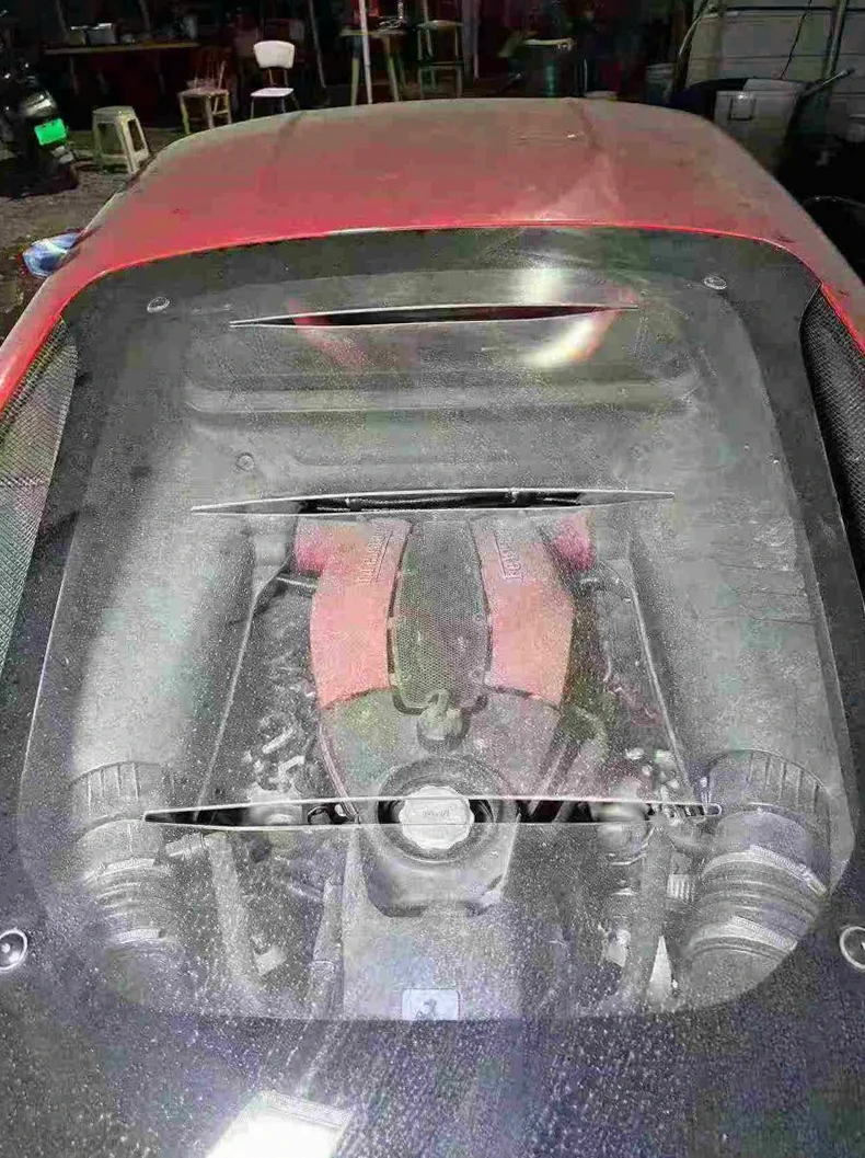 法拉利F8 内饰后排