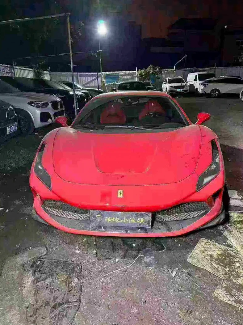22年法拉利F8 Tributo